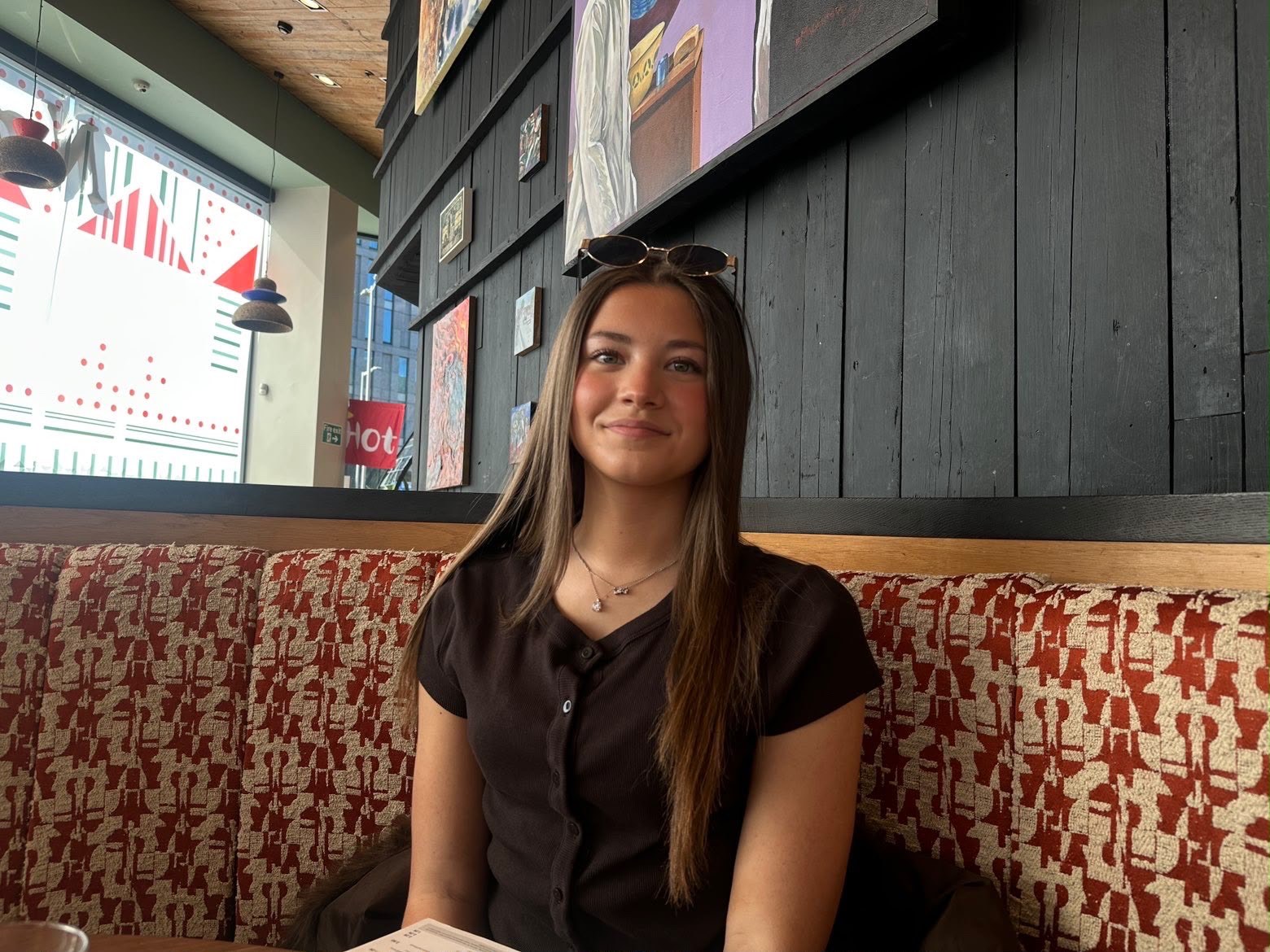Tamzin in a restaurant